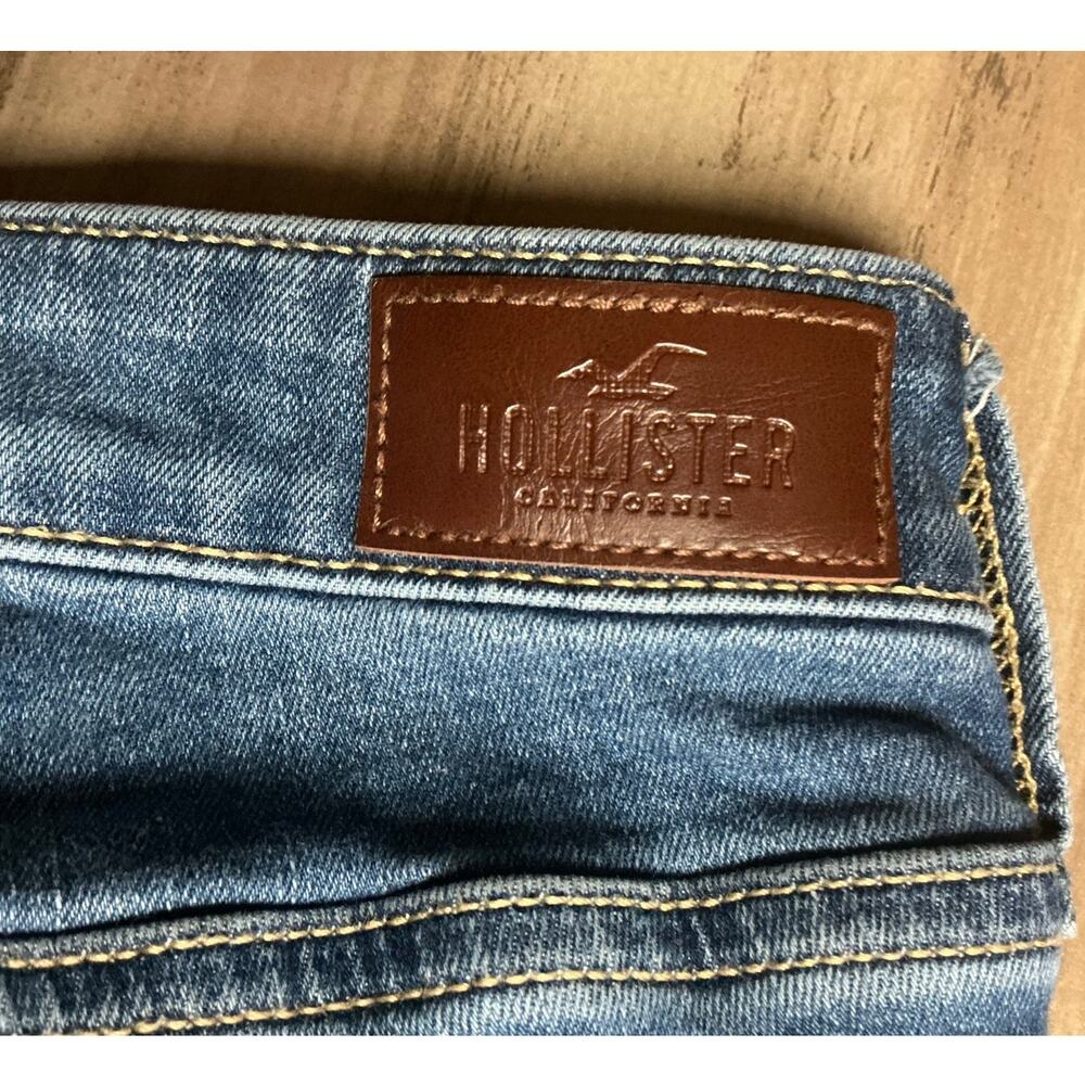 Hollister Curvy High-Rise Flare Jeans Size 12R W31 - Picture 5 of 7